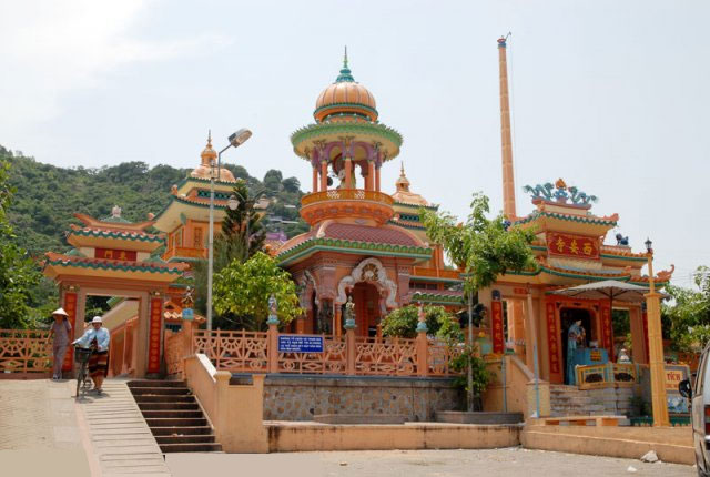Chùa Tây An là ngôi chùa cổ nổi tiếng ở Châu Đốc, An Giang 