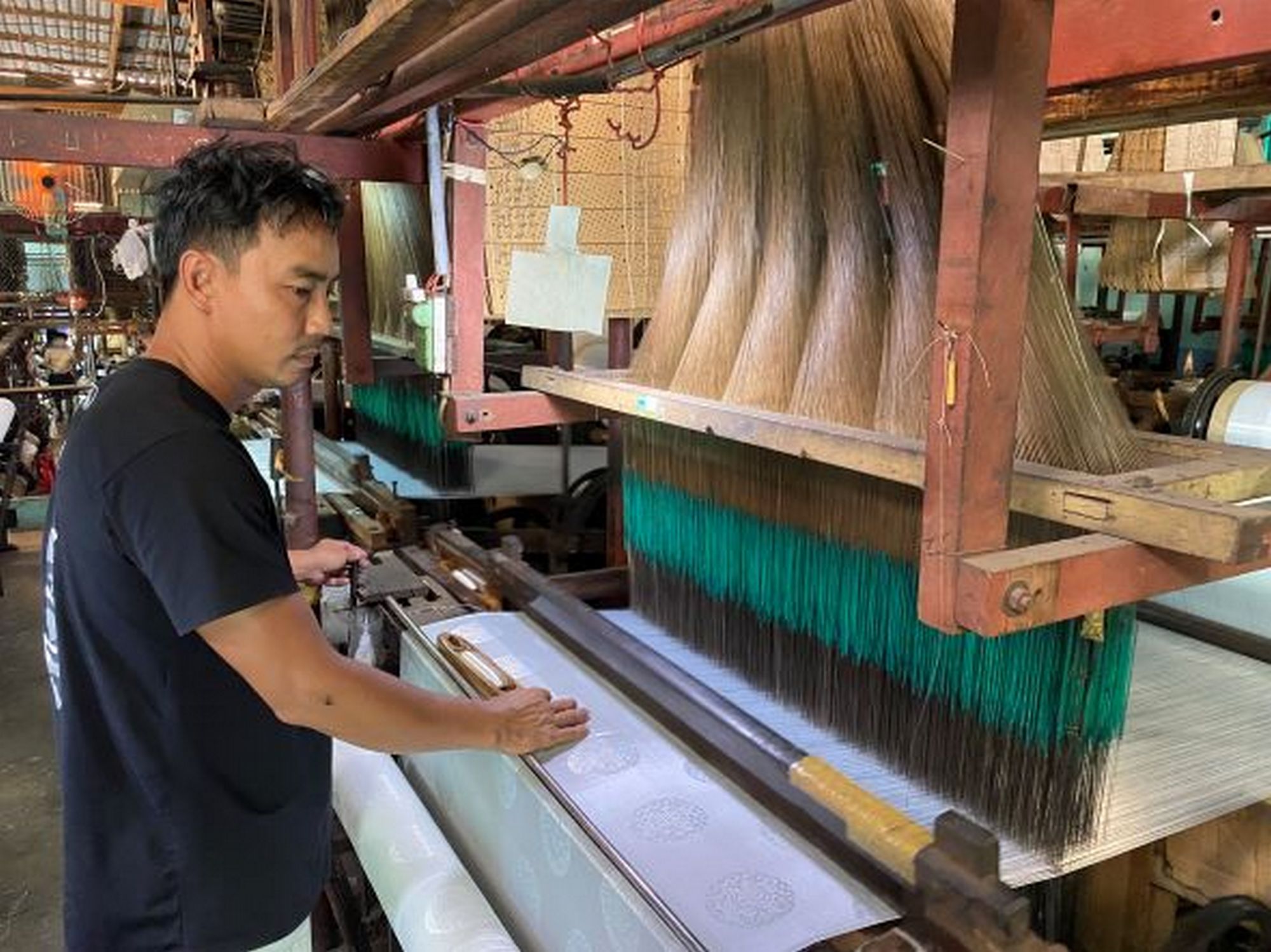 Nghề dệt lụa ở Tân Châu nổi tiếng khắp nơi